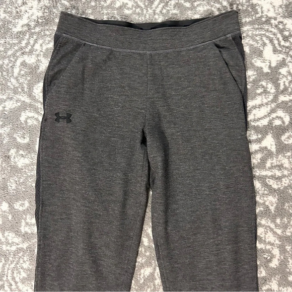 UNDER ARMOUR - FEATHERWEIGHT FLEECE CROP CAPRI SPORTS PANTS - Picture 5 of 11